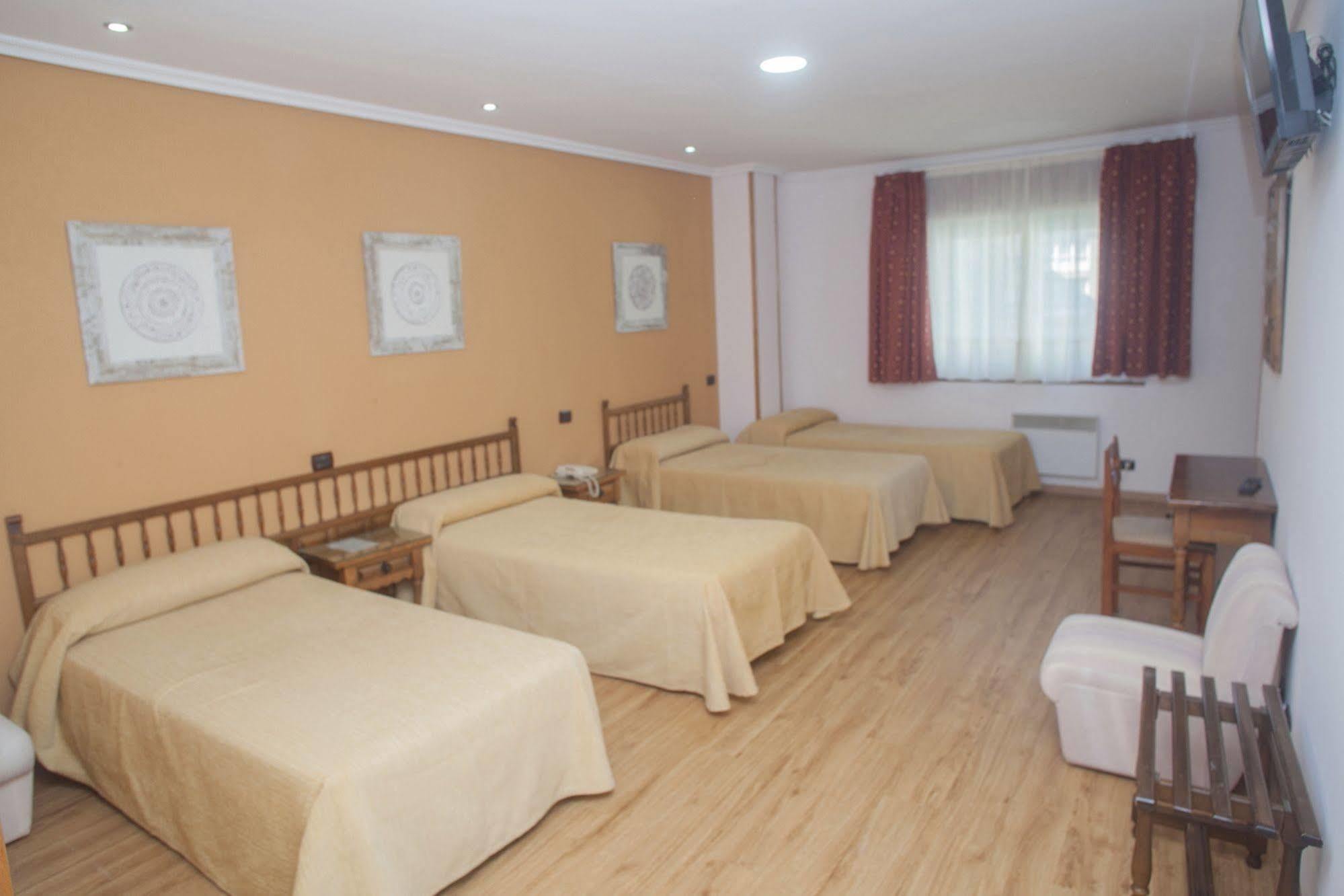 Hospedium Hotel La Marina Costa Da Morte Cee Exteriör bild