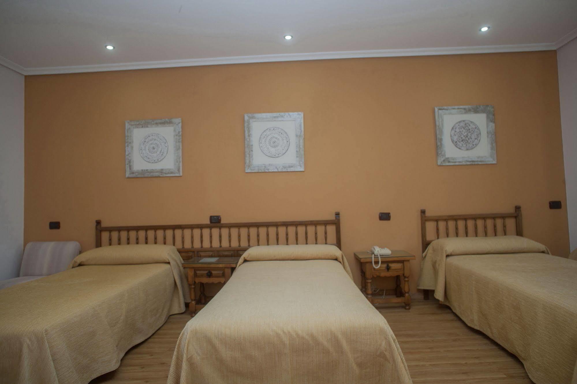 Hospedium Hotel La Marina Costa Da Morte Cee Exteriör bild