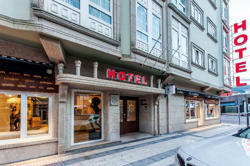 Hospedium Hotel La Marina Costa Da Morte Cee Exteriör bild